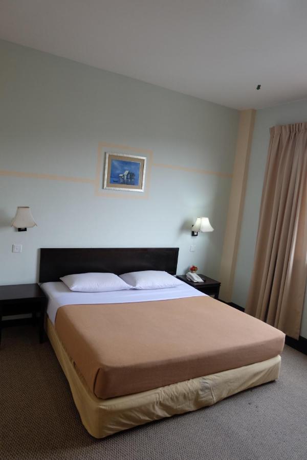 Carlton Hotel Shah Alam Exterior foto
